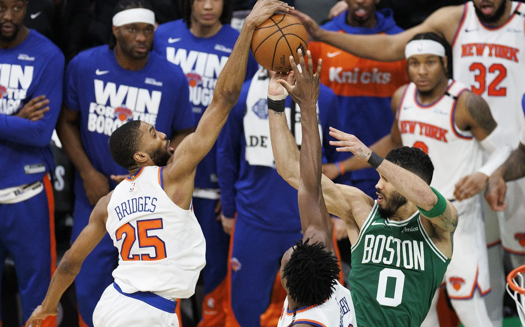 塔图姆连续二十场比赛得分超过出色发挥,独行侠不断突破!的简单介绍