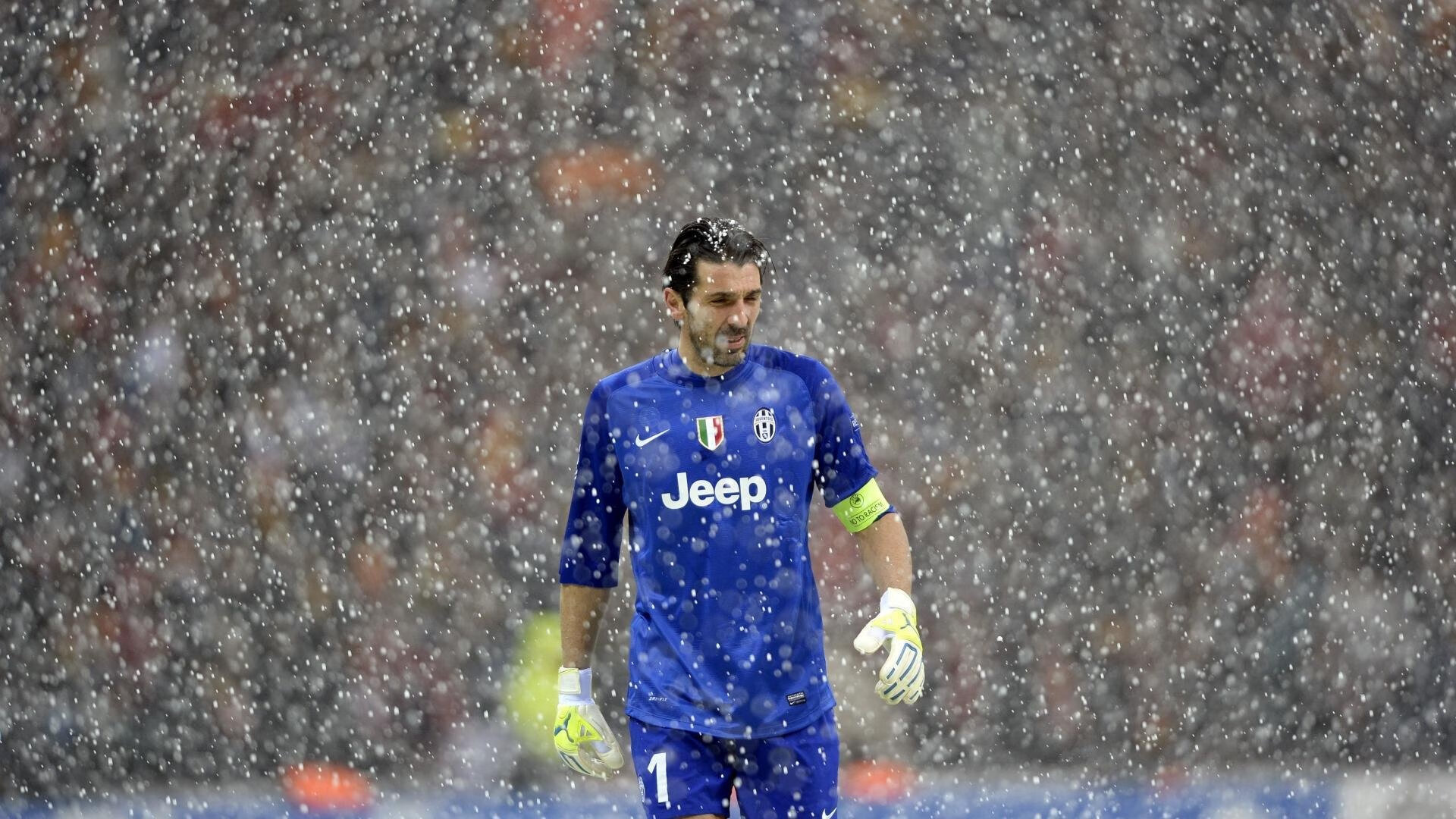 莱万多夫斯基重要时刻战术调整,瑞士队带队取胜!热度持续攀升