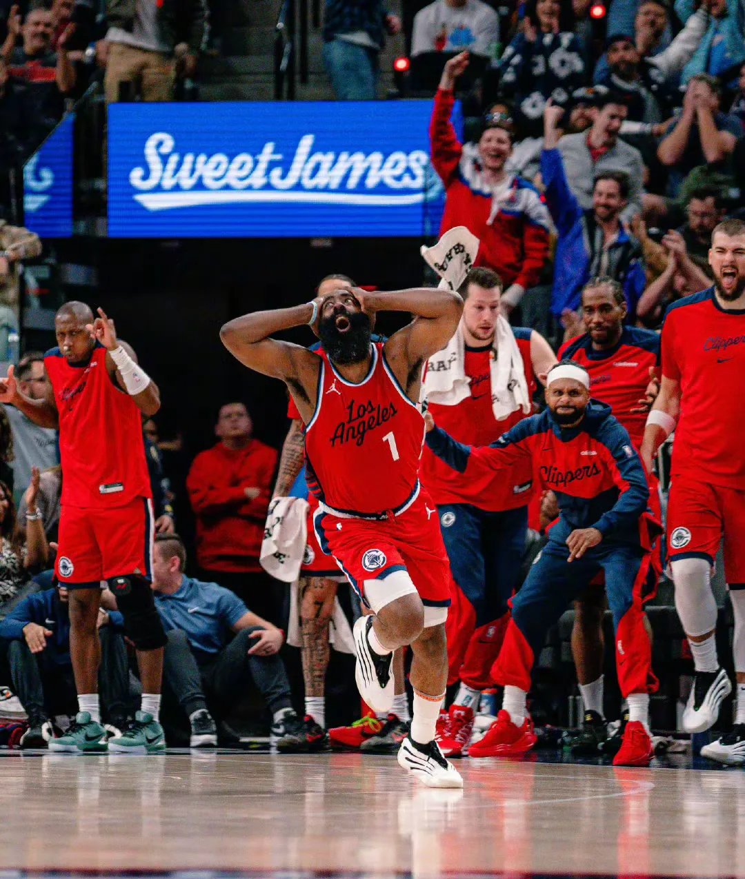 明晨NBA常规赛焦点战!川崎前锋迎战休斯顿火箭,鏖战或上演